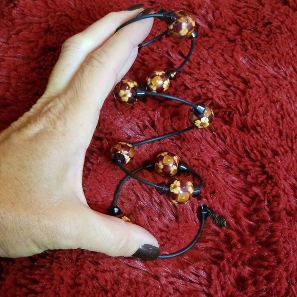 Brown beaded stretch bracelet - Picture 3 of 4